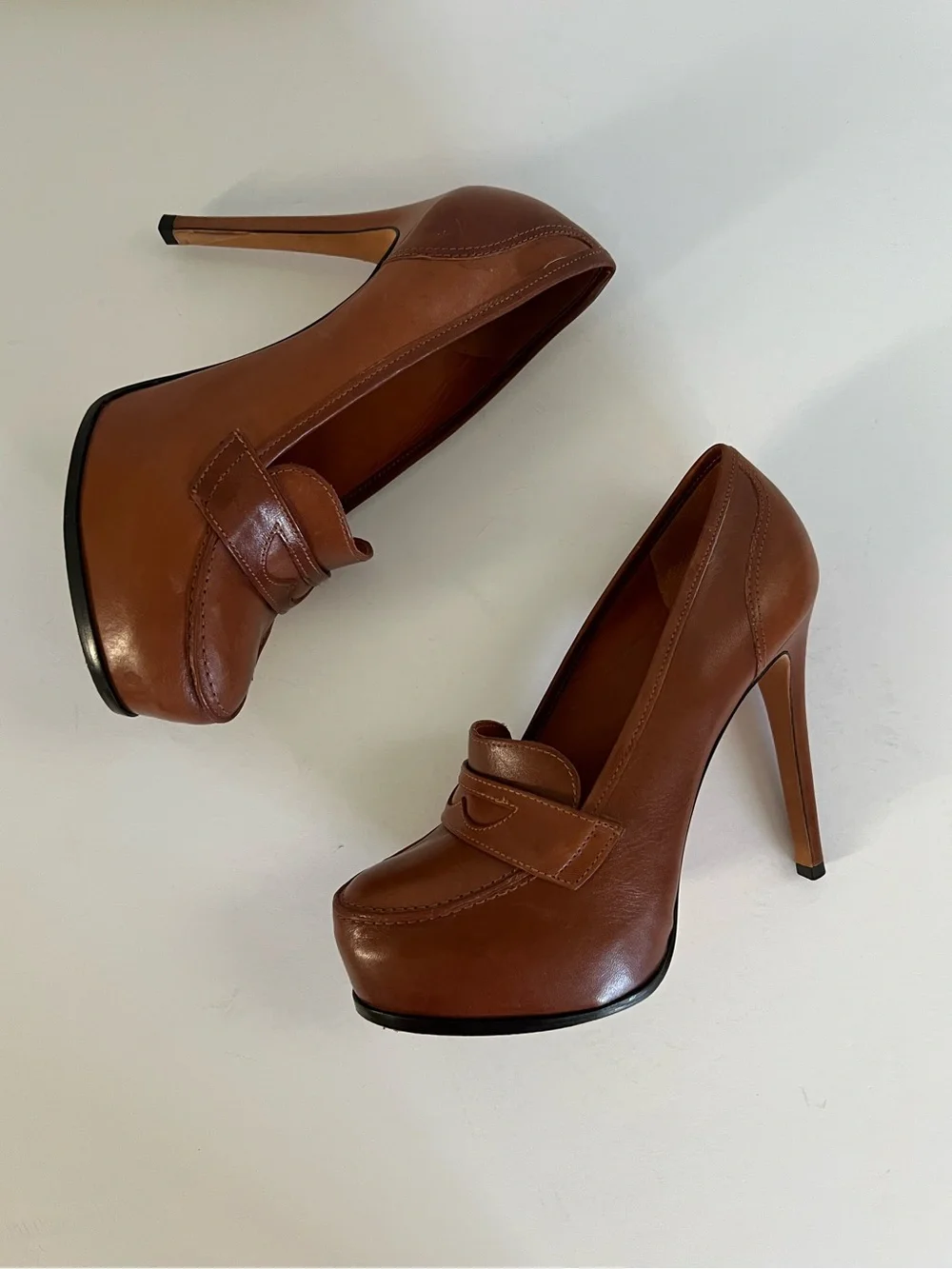 Pour La Victoire Platform Brown Leather Penny Loafer Pumps Size 7.5